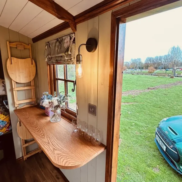 Glamping Pod (3)